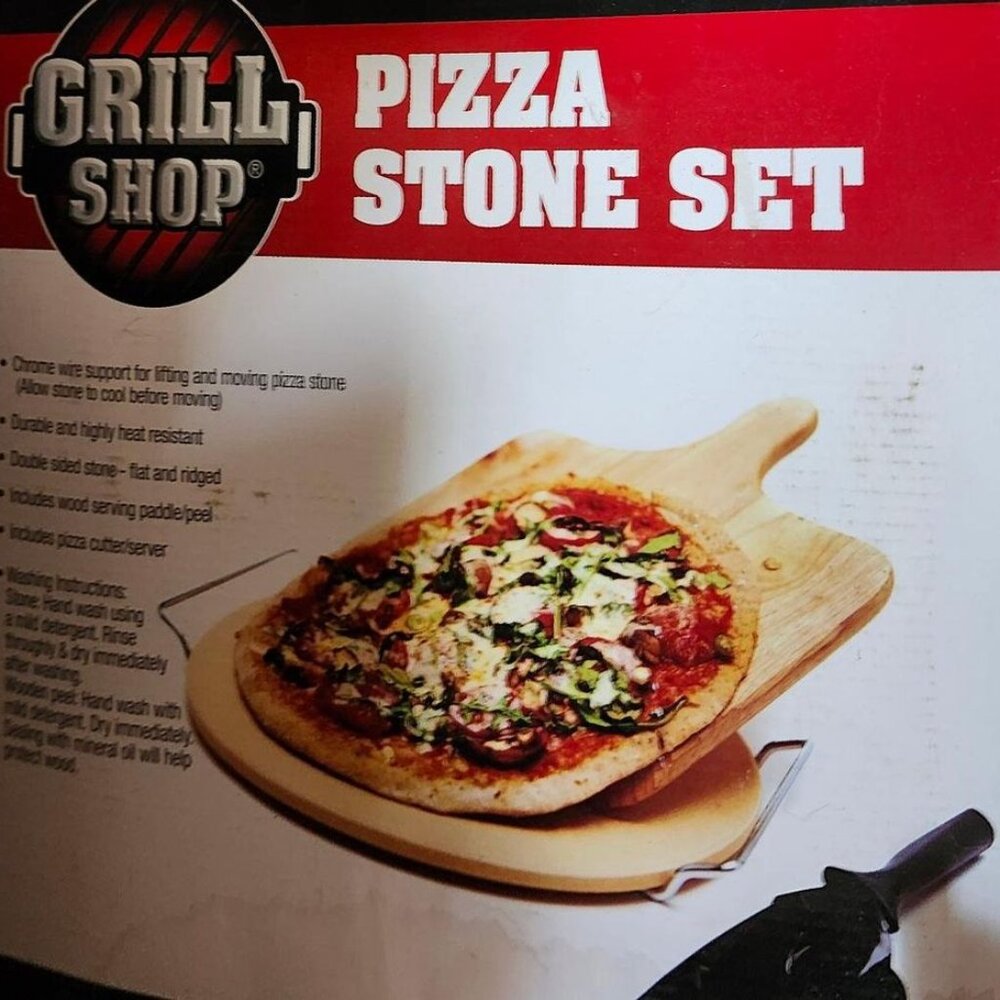 Grill Shop Pizza Stone Set